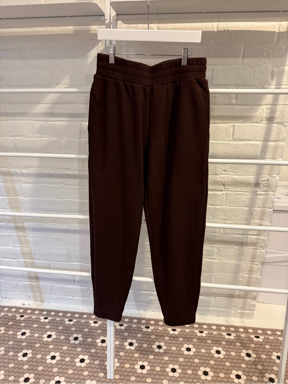 Varley - the Slim Pant 25” - coffee bean - small